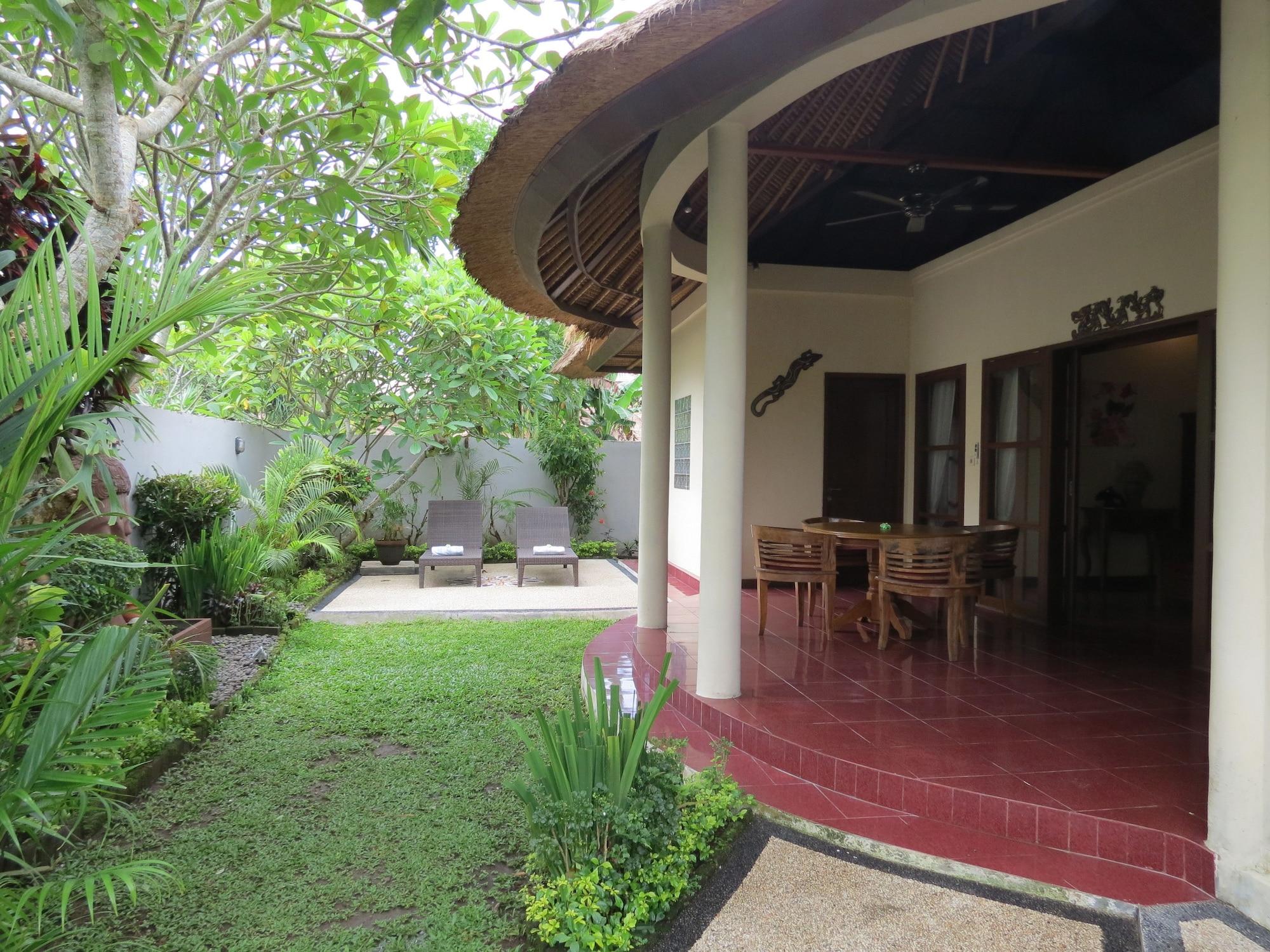 Medewi Bay Retreat Hotel Pulukan Exterior photo