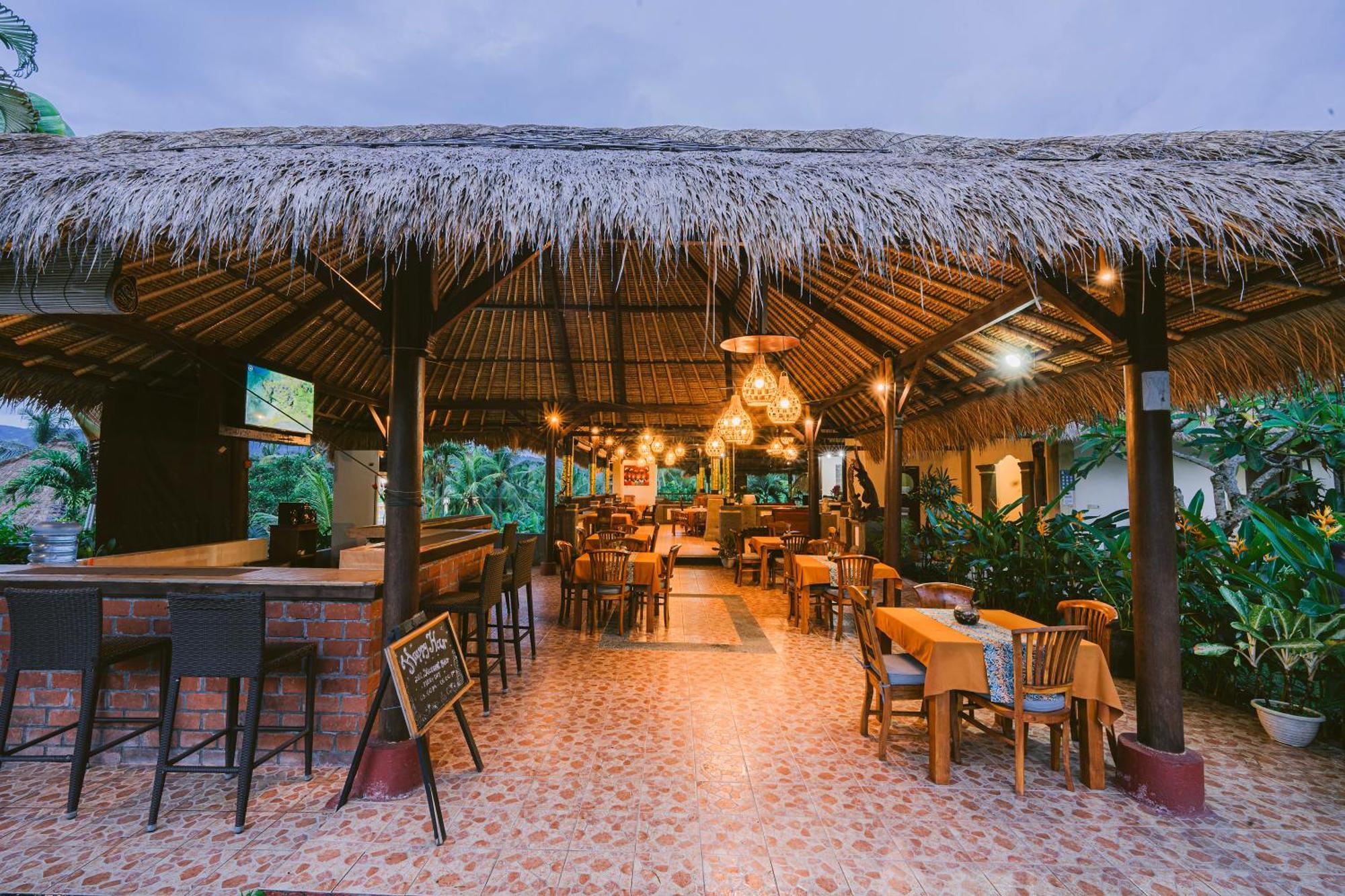 Medewi Bay Retreat Hotel Pulukan Exterior photo